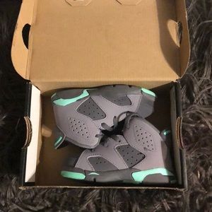 Jordan Retro Toddler sneaker